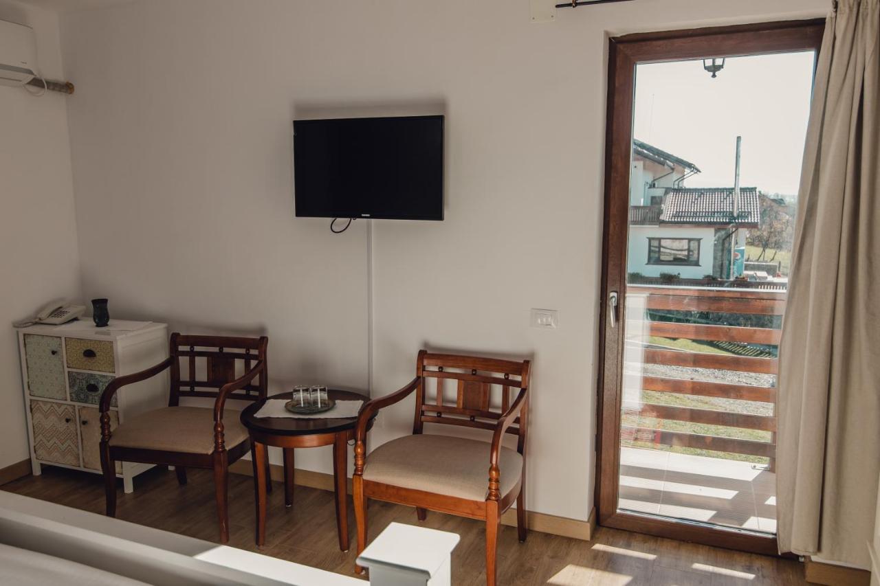 Hotel Complex Transalpina Aninisu din Vale Zewnętrze zdjęcie